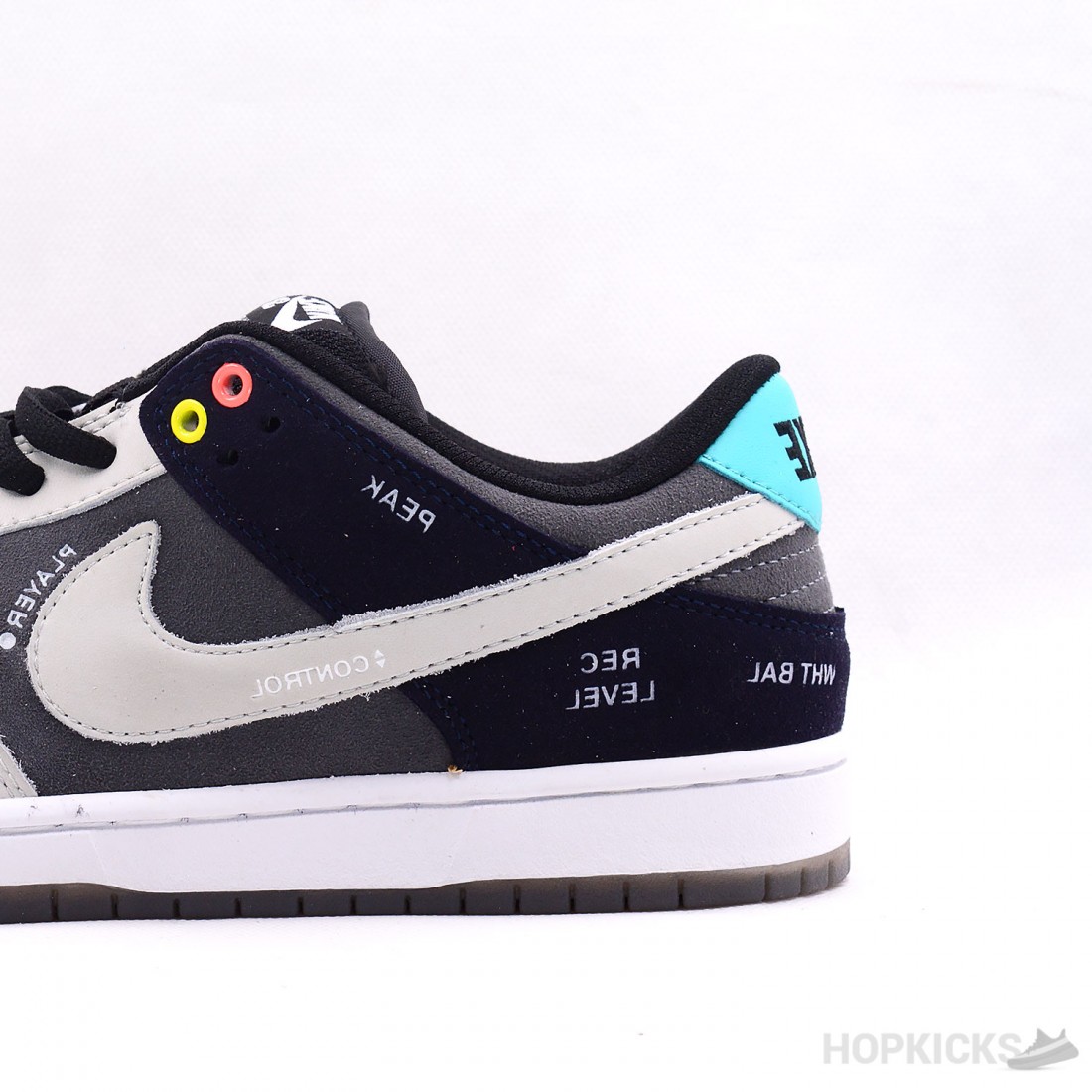 camcorder dunks stockx
